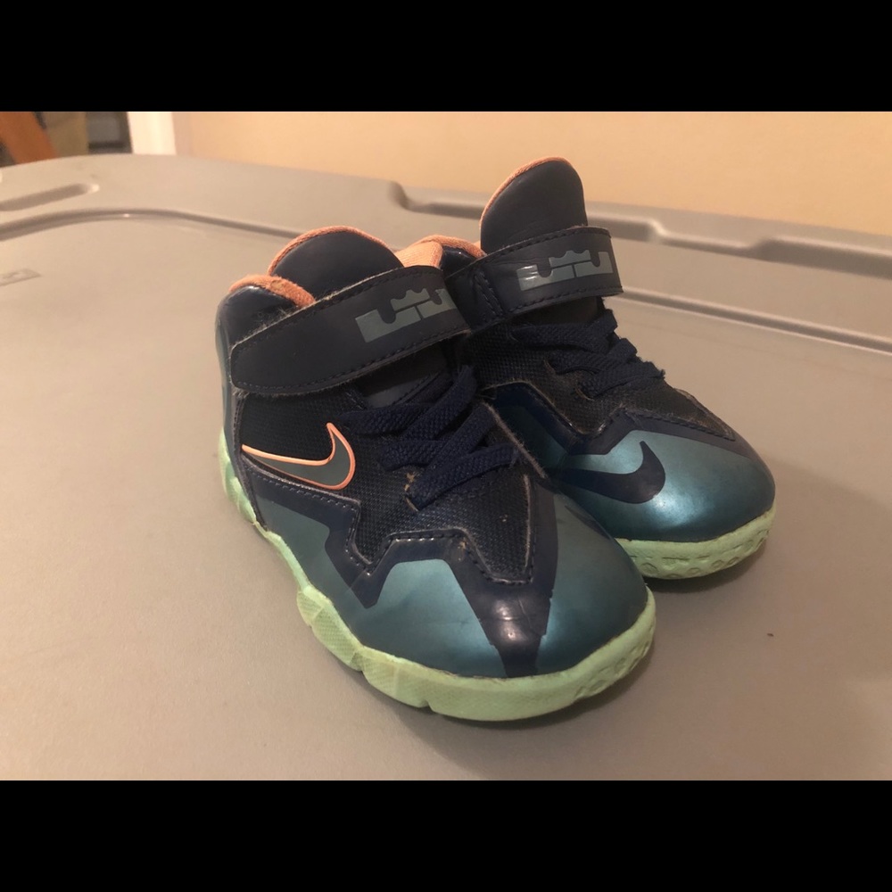 Boys Nike shoes